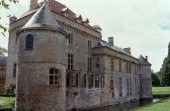 Chateau Plailly.jpg