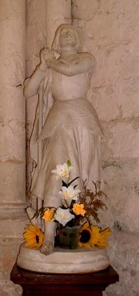 Statue jeanne-d_arc-abbaye St Germer.jpg